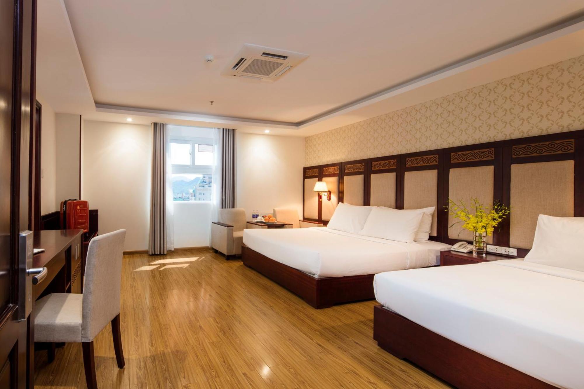 Galliot Hotel Nha Trang Bagian luar foto