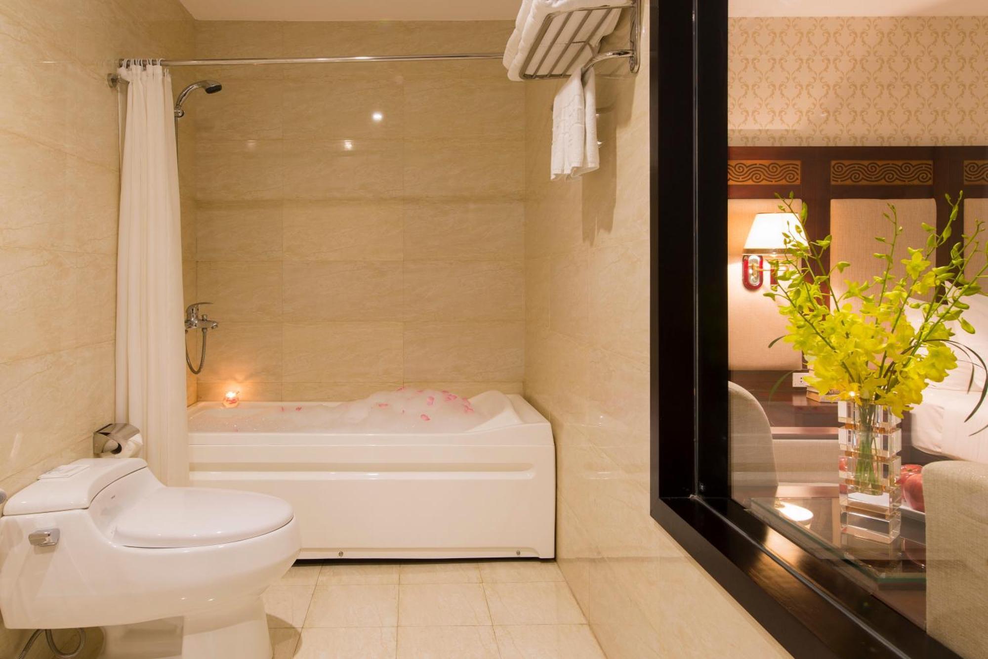 Galliot Hotel Nha Trang Bagian luar foto