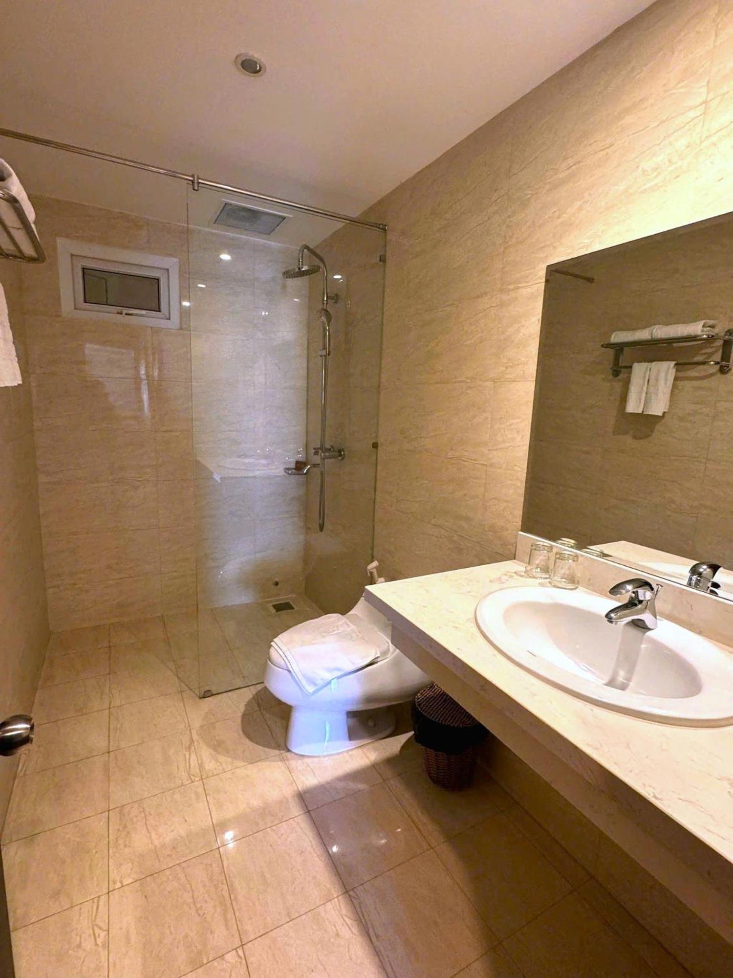 Galliot Hotel Nha Trang Bagian luar foto